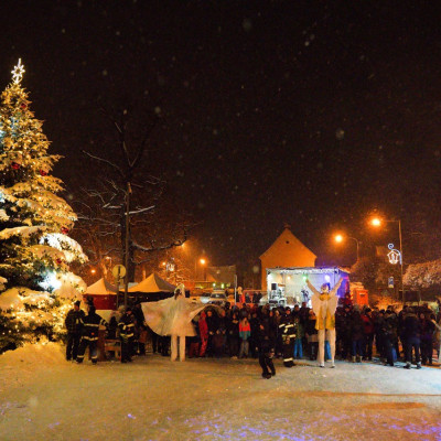 ROZSVÍCENÍ VÁNOČNÍHO STROMU