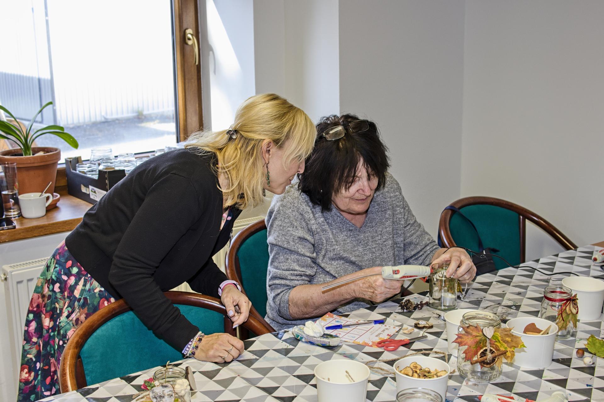 Pletení pedingu pro seniory