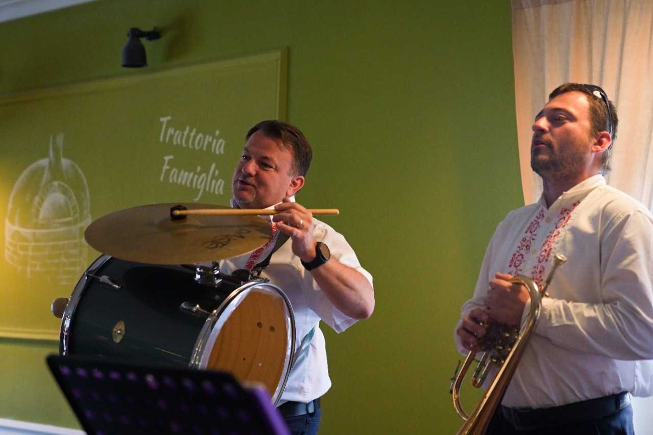 Posezení seniorů s muzikou 