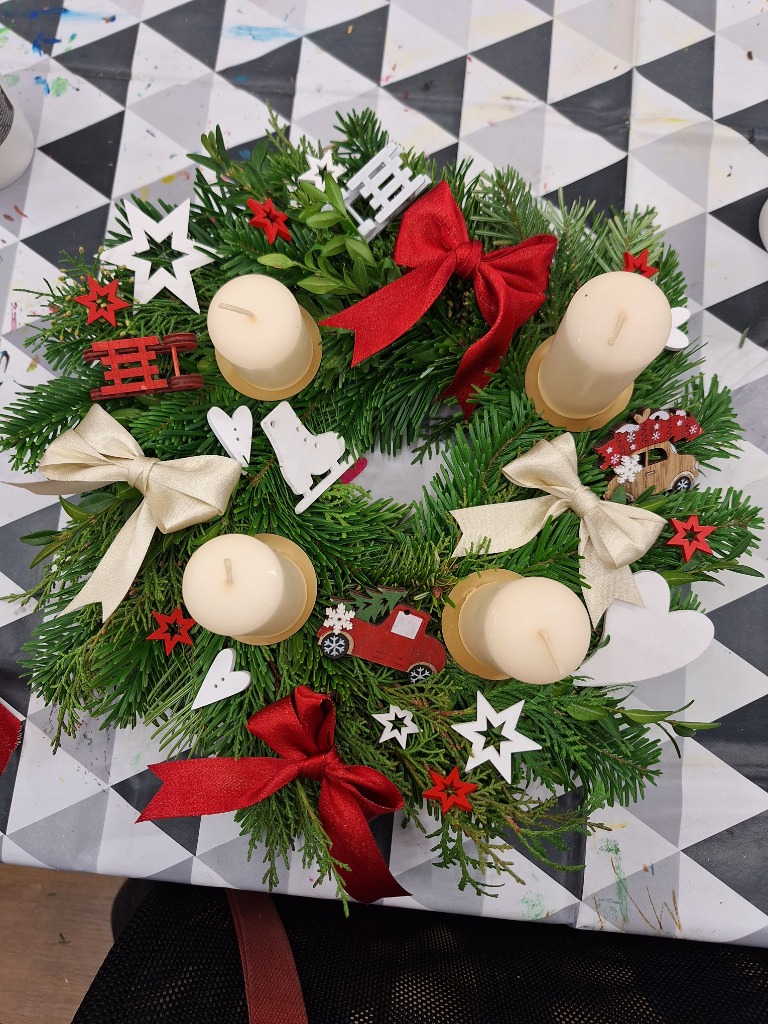 Vánoční workshop pro dospělé - tvorba adventního věnce